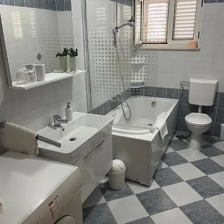 Roko Apartment *