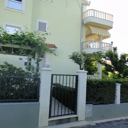 Roko Apartment *