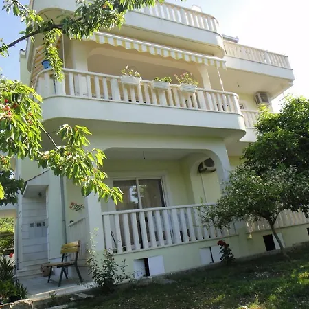 Roko Apartman *
