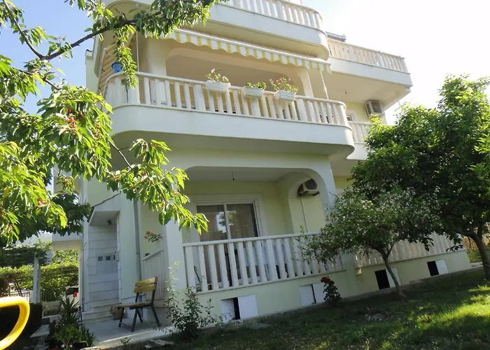 Roko Apartment *